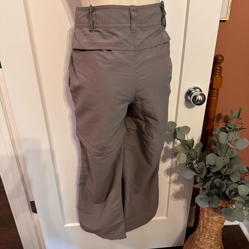 The North Face Women’s Sedona Sage Gray nylon convertible snap zipper 14 pants - Picture 8 of 14